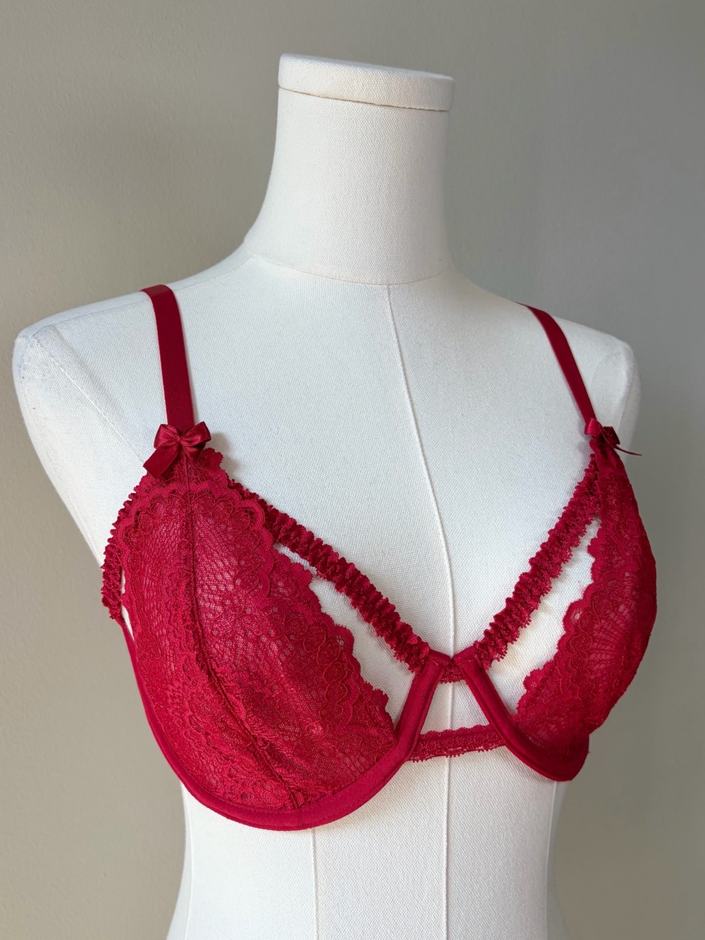 Adore Me 32DD Red Strappy Lace Plunge Unlined Flirty Bra Lingerie